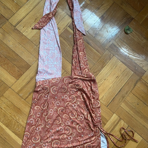 New Paisley Print Ruched Crisscross Halter Dress - Picture 11 of 13